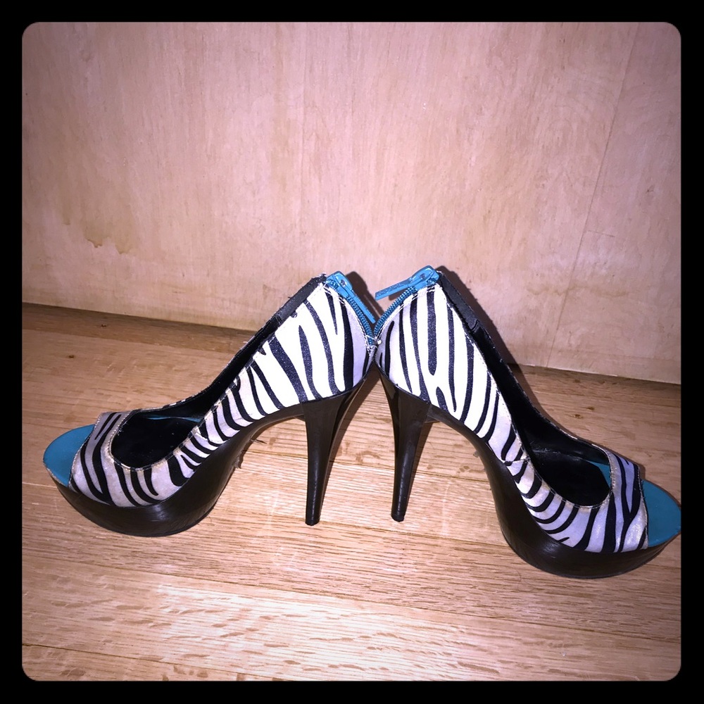 Zebra heels